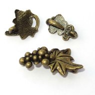 Замочек s-hook "Виноград" ("старая латунь") 14х27